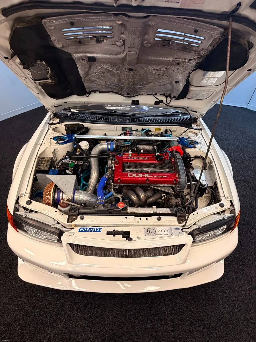 Mitsubishi Lancer EVOLUTION 2 RS - Image 4