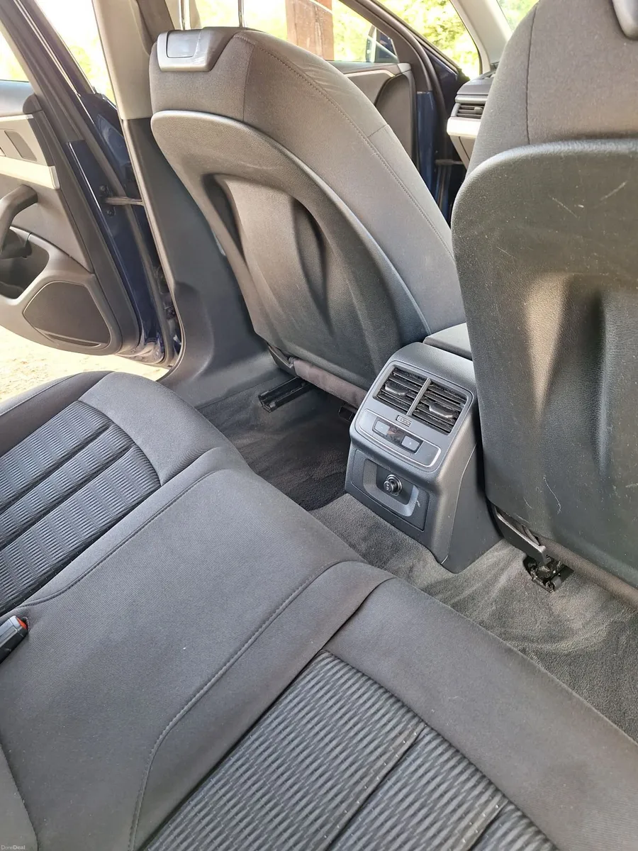 Audi A4 2016 - Image 6