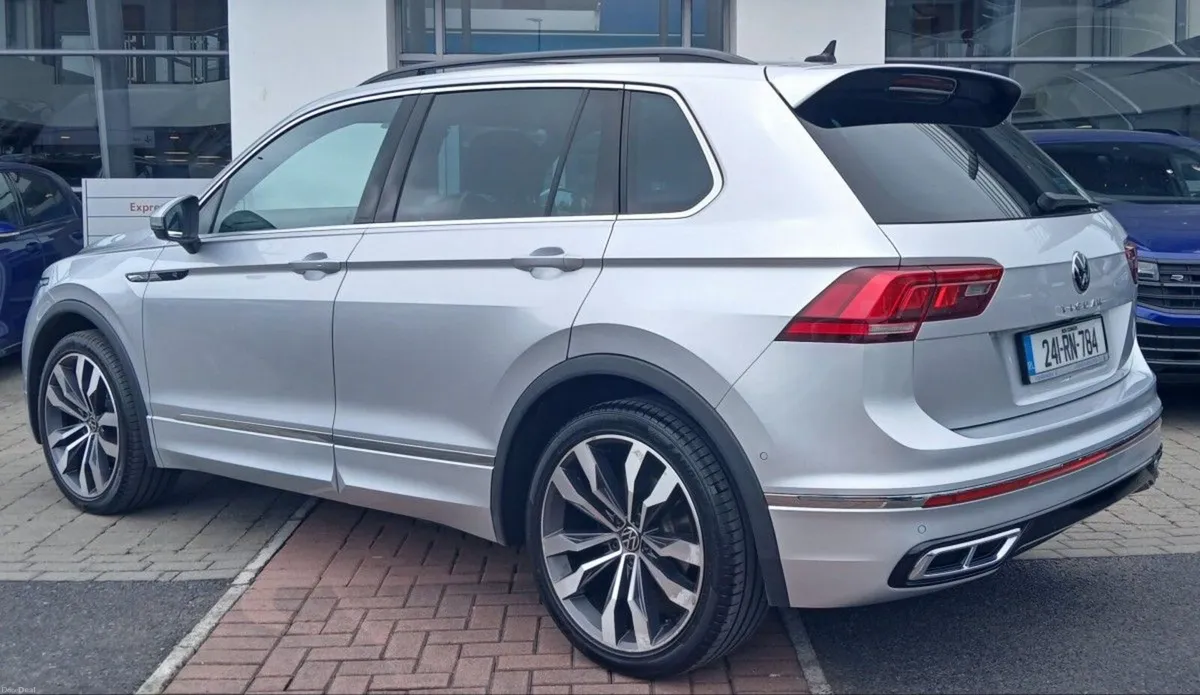Volkswagen Tiguan R-Line 2.0 TDI 150HP **REAR VIEW - Image 4