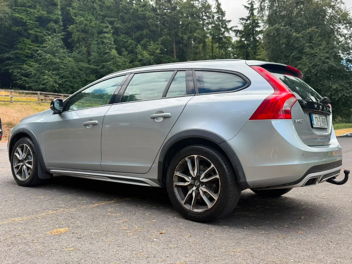 171 Volvo V60 CROSS COUNTRY Auto ⭐️⭐️⭐️ - Image 6