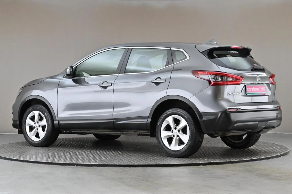 Nissan Qashqai 1.5 DCI ACENTA PREMIUM 6SPD - Image 6