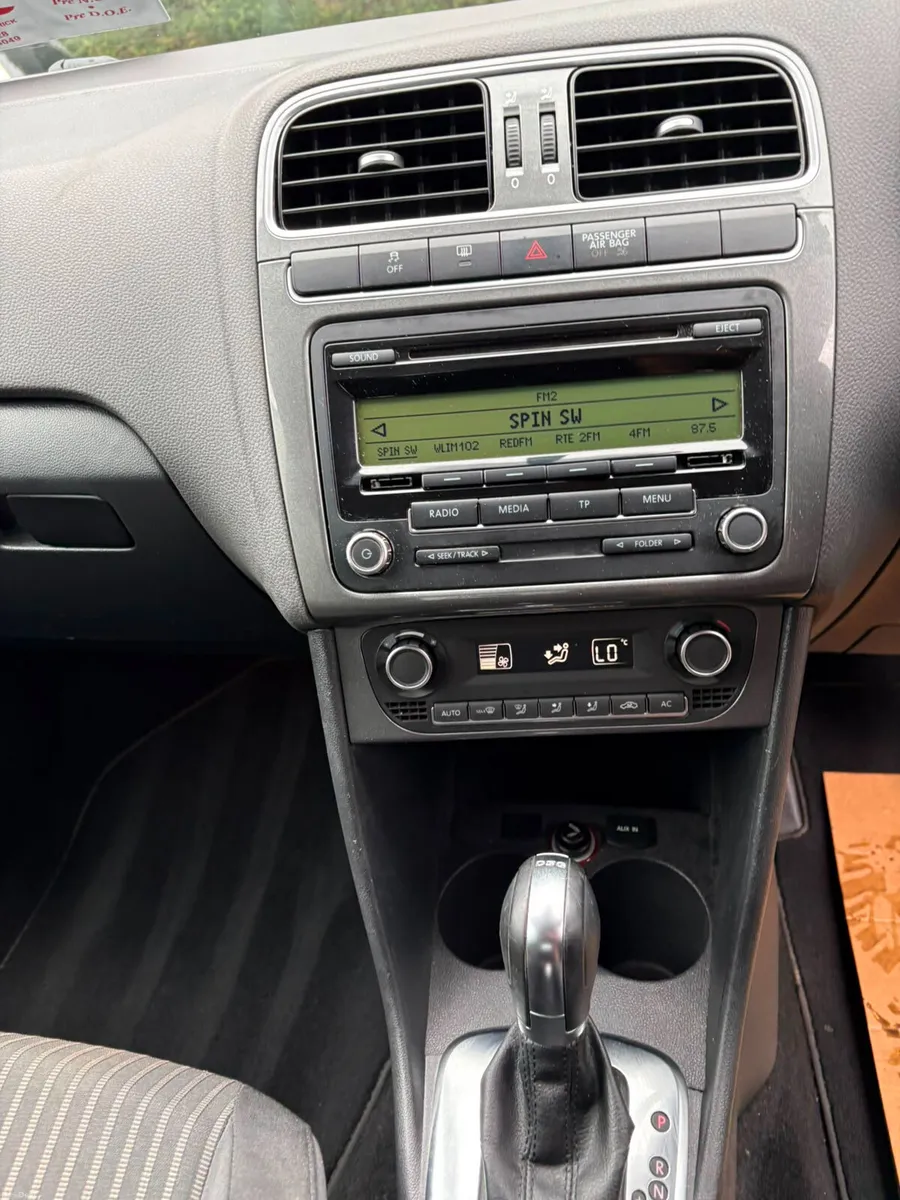Volkswagen Polo 2013 automatic. - Image 5