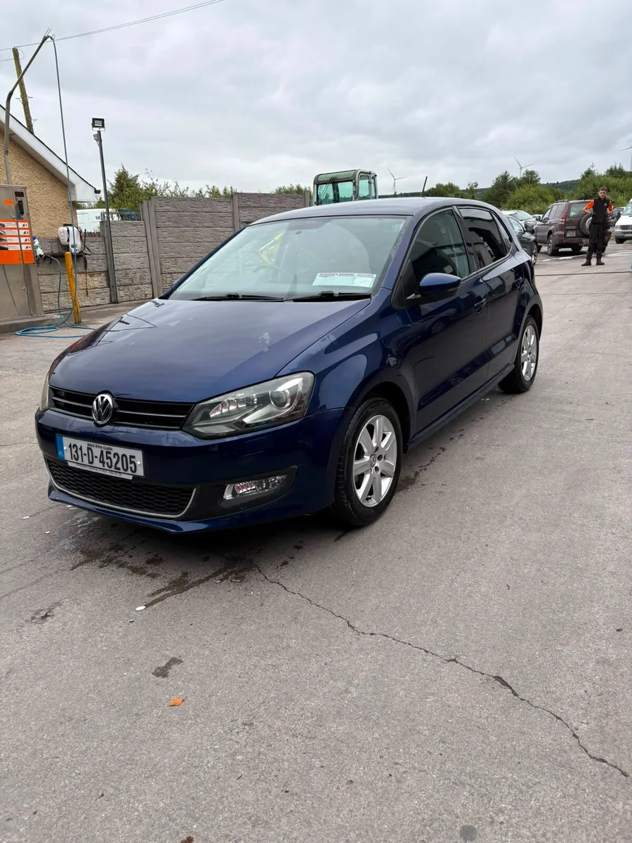 Volkswagen Polo 2013 automatic. - Image 2