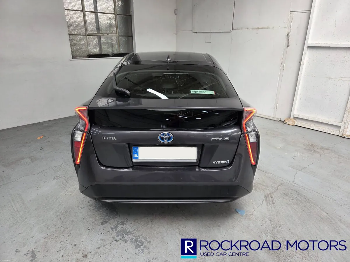Toyota Prius Hybrid,  2016 - Image 6