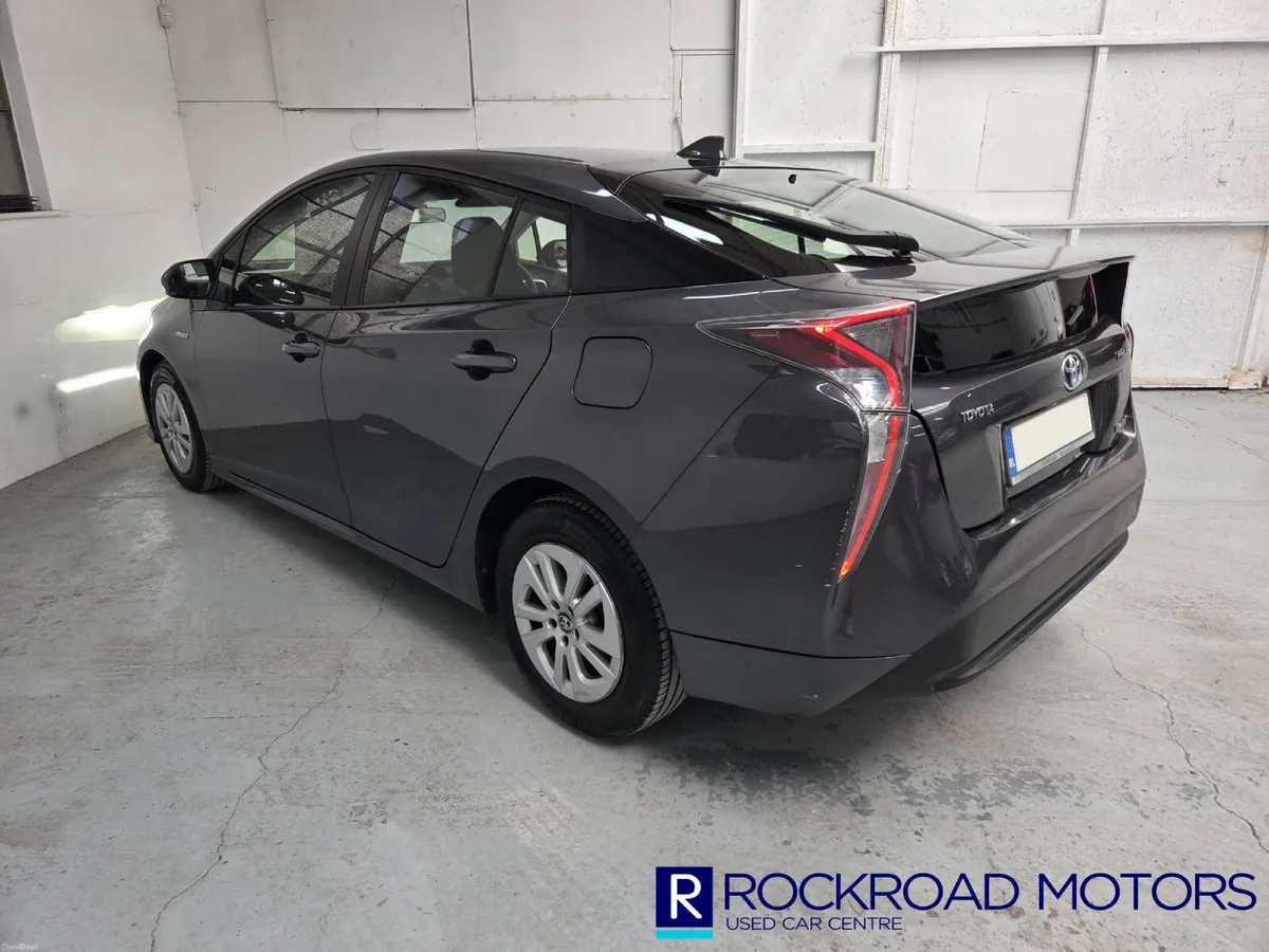 Toyota Prius Hybrid,  2016 - Image 4