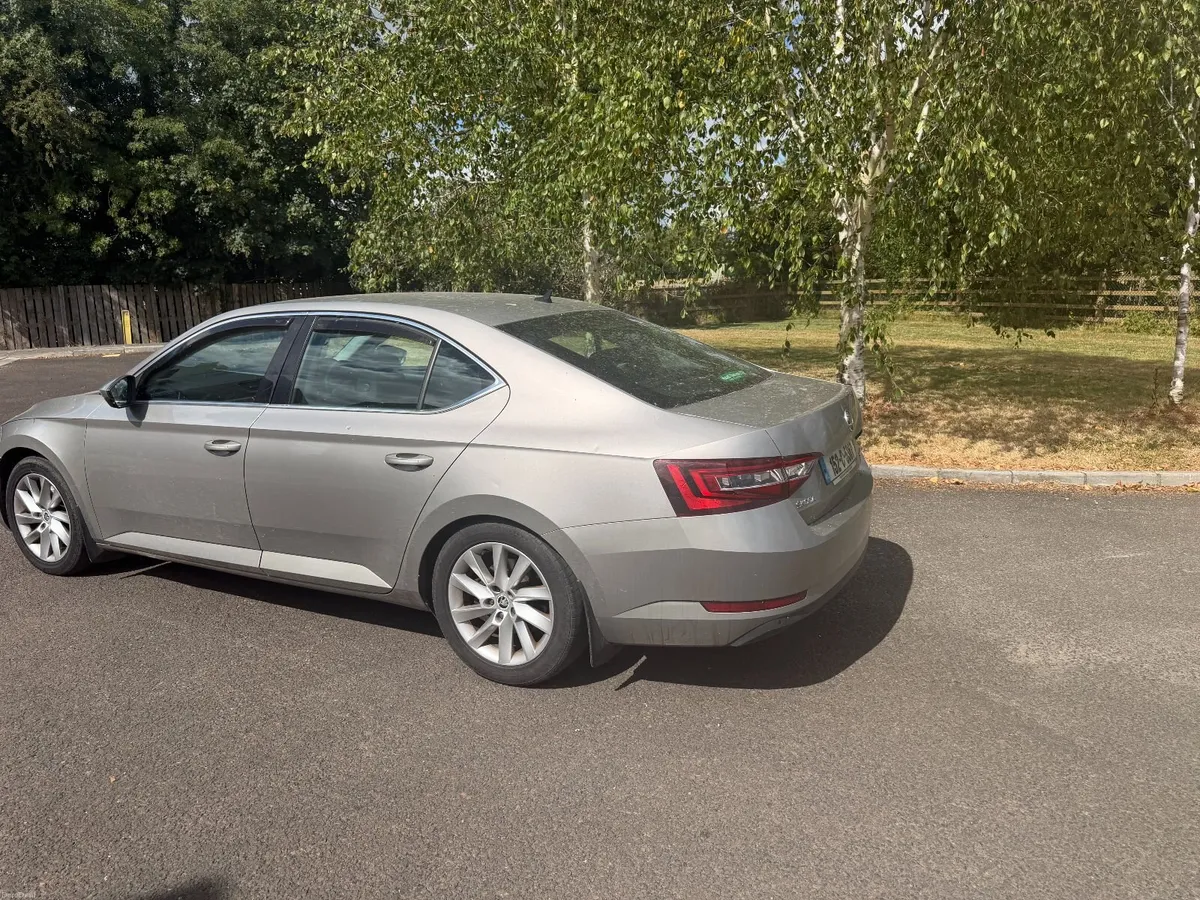 SKODA SUPERB STYLE 2.0 TDI 150BHP 4DR - Image 6