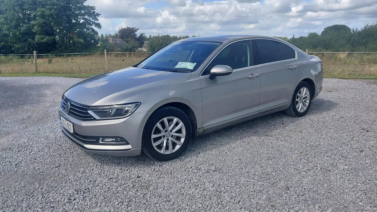 Volkswagen Passat - Image 1