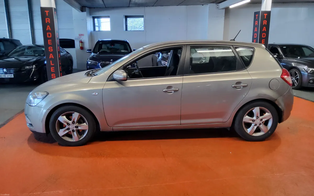 Kia Ceed 2012 - Image 6