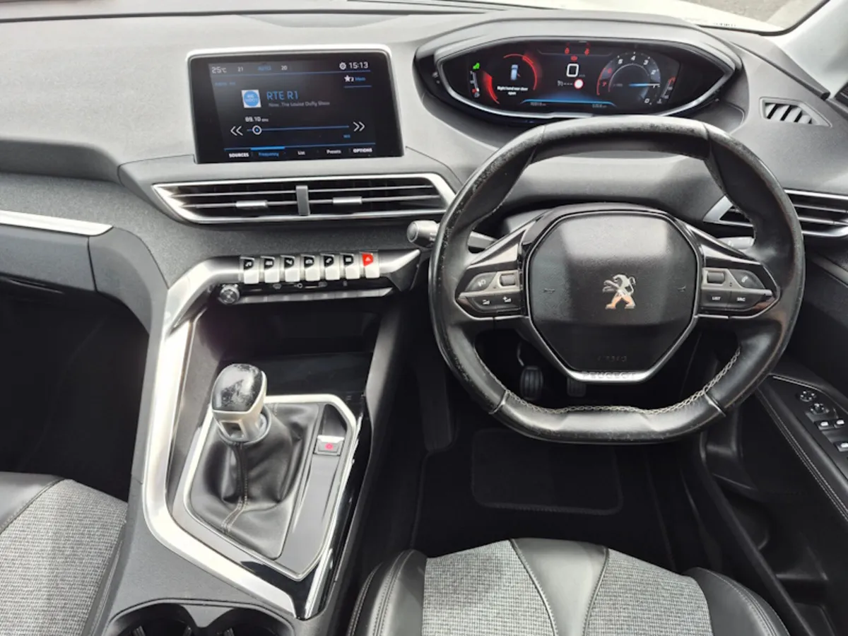 Peugeot 3008 2018 - Image 2