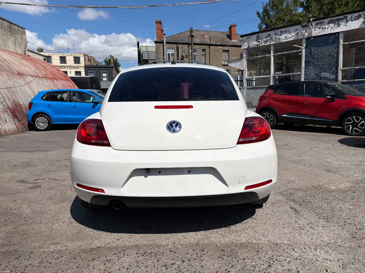 2013 VOLKSWAGEN BEETLE, AUTOMATIC - Image 4