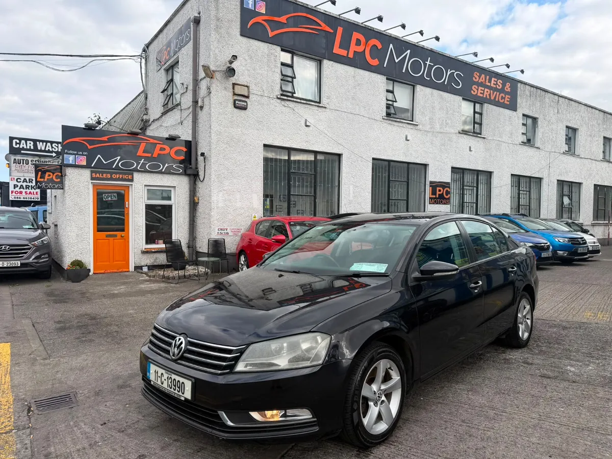 Volkswagen Passat 2011 - Image 3