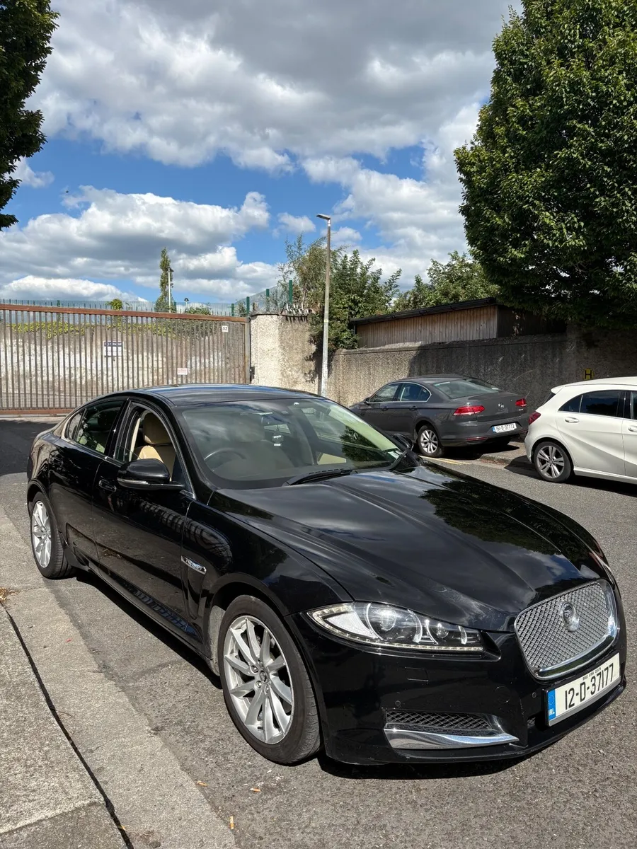 Jaguar XF 2012 - Image 1