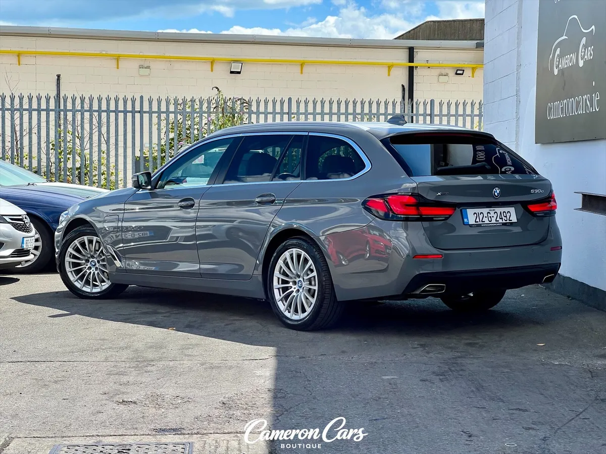 BMW 530e XDRIVE G31 TOURING SKYSCRAPER GREY - Image 3
