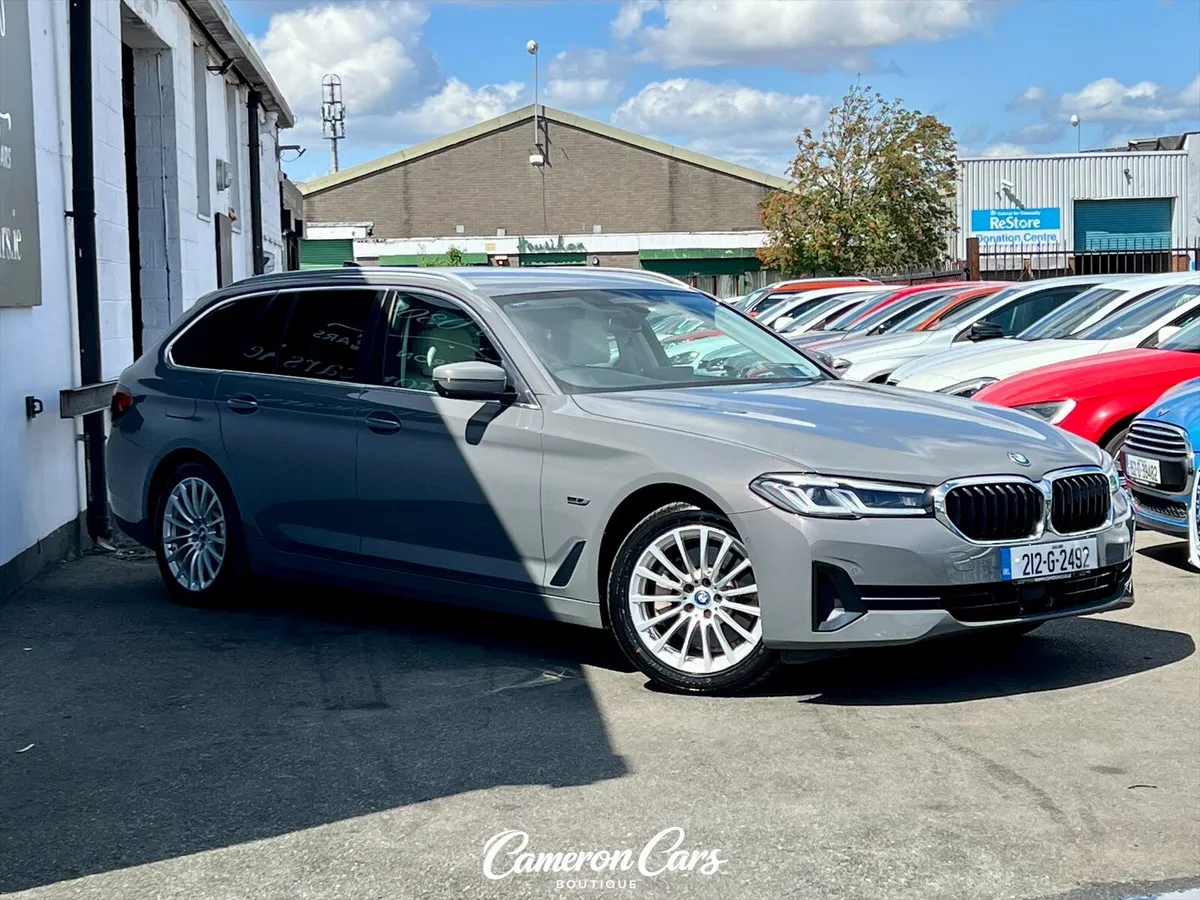 BMW 530e XDRIVE G31 TOURING SKYSCRAPER GREY - Image 4