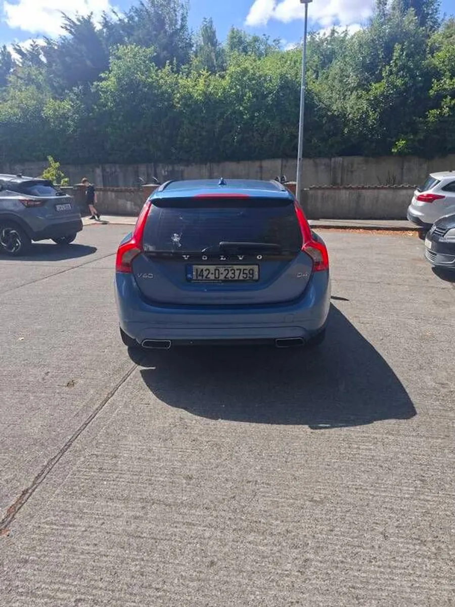 2014 Volvo V60 Nct/Tax - Image 2