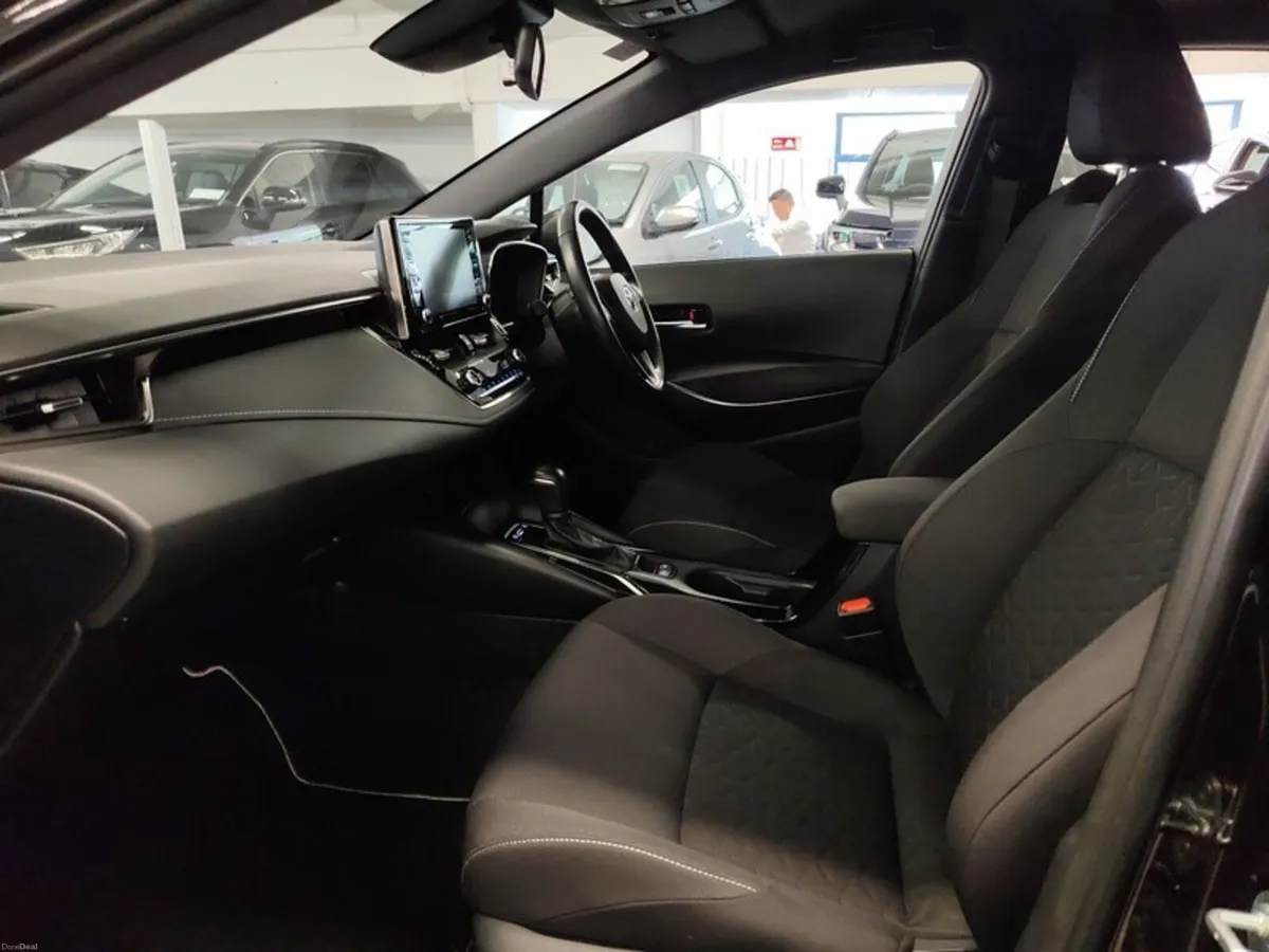 Toyota Corolla HYBRID LUNA - Image 6