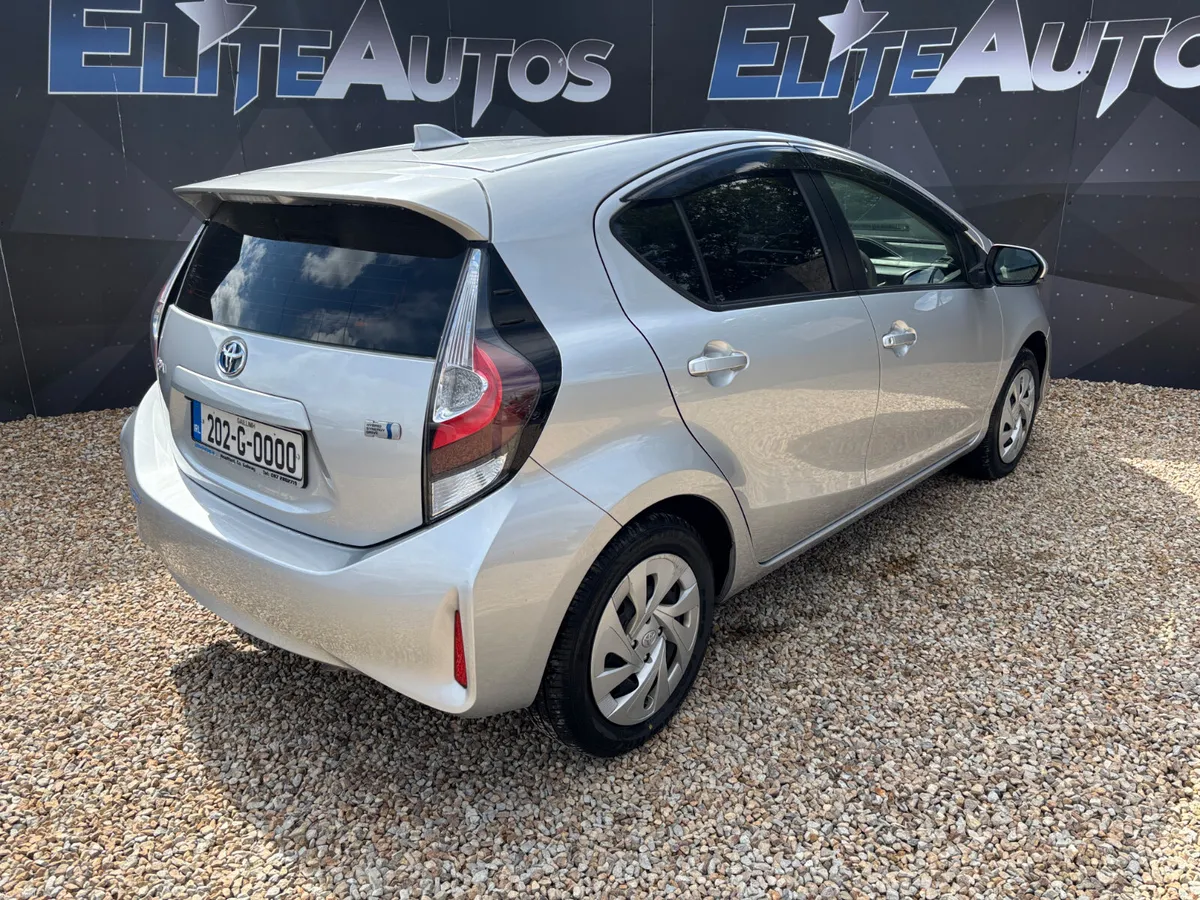 Toyota Aqua Self Charging Hybrid 2020 - Image 4
