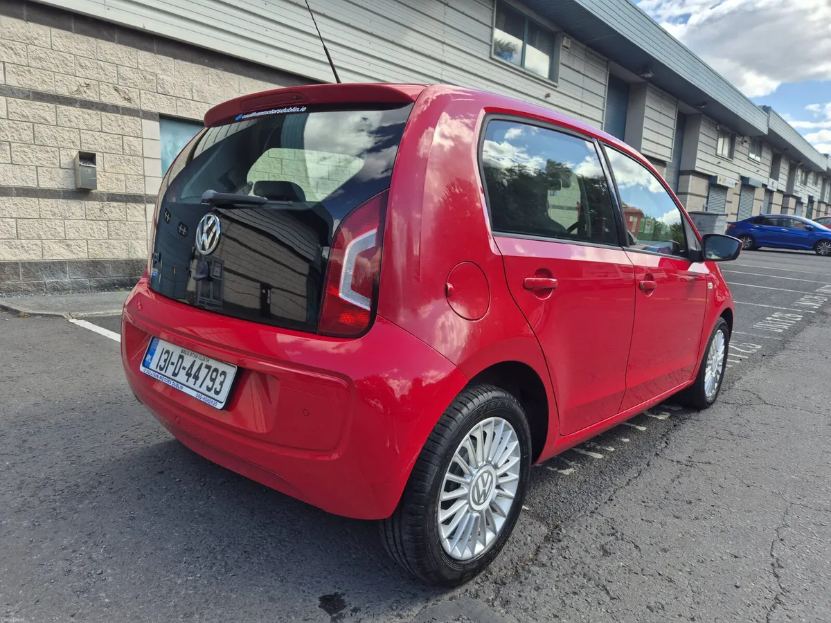 VW UP! / 2013 / 1.0 PETROL / AUTOMATIC - Image 6