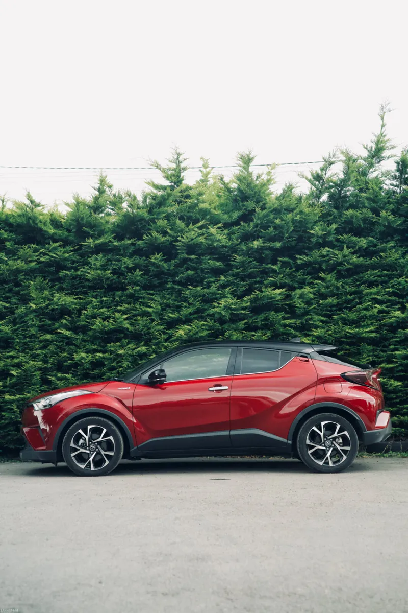Toyota C-HR Hybrid LED Edition 2018 | Low Mileage - Image 2