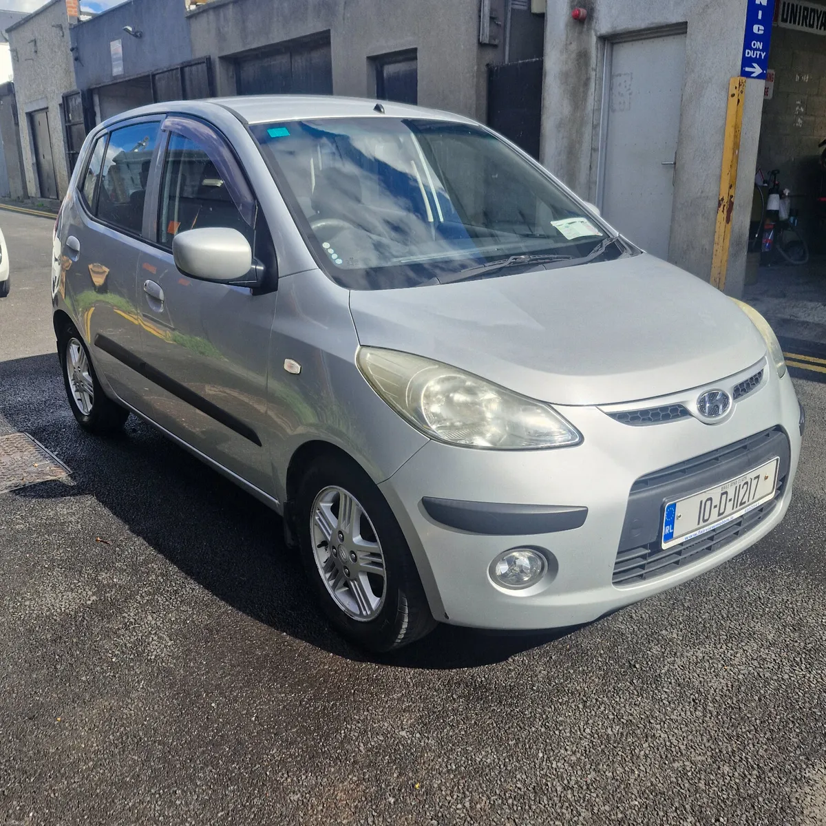 Hyundai i10 NCT 03/27 Tax 08/26 - Image 1