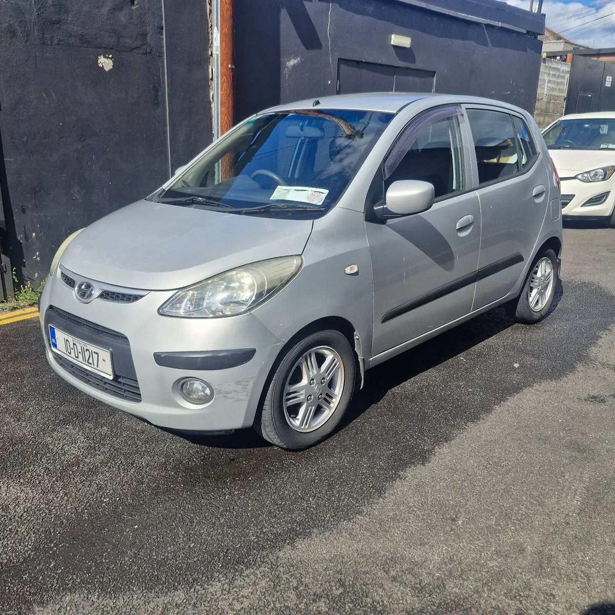 Hyundai i10 NCT 03/27 Tax 08/26 - Image 2