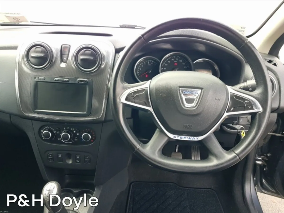 Dacia Sandero Stepway SIGNATURE - Image 2