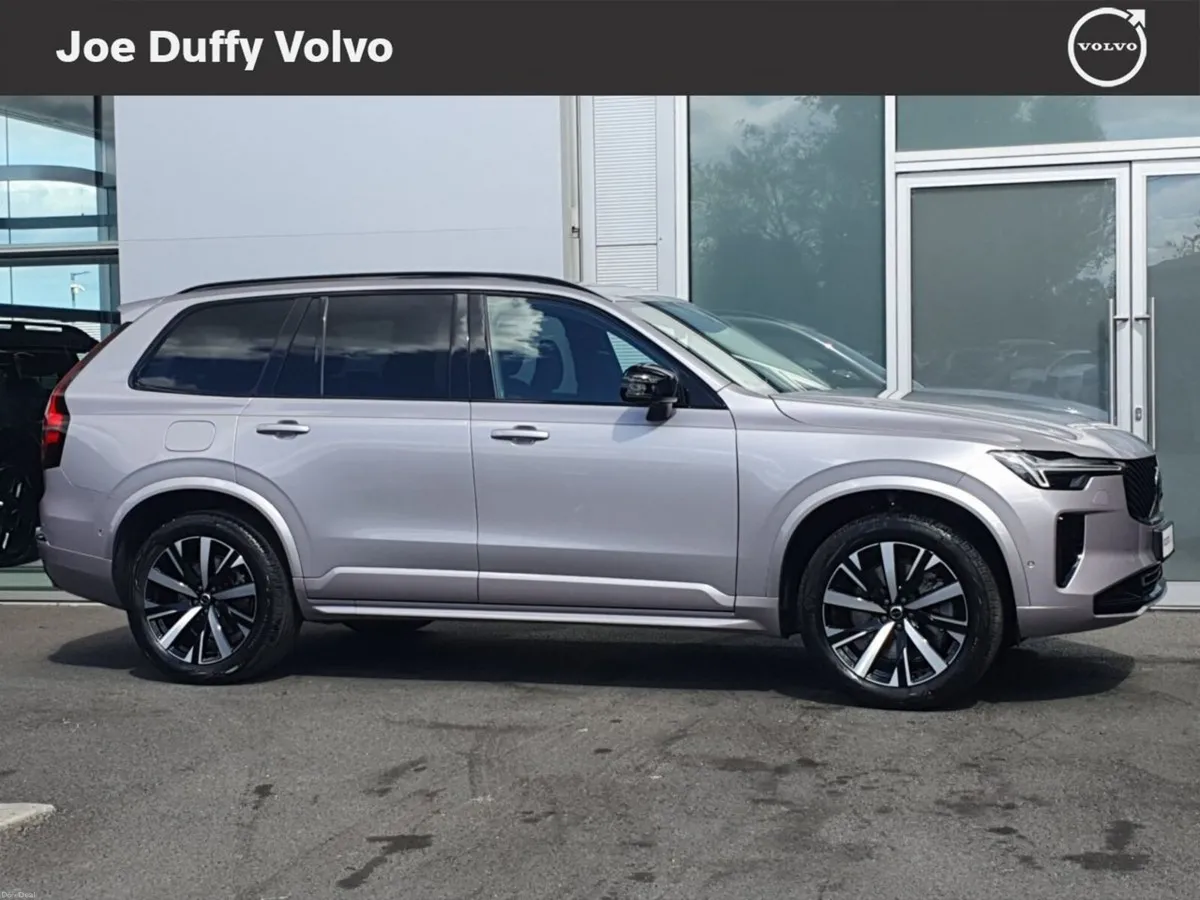 Volvo XC90 T8 PHEV AWD Plus Dark - Image 4