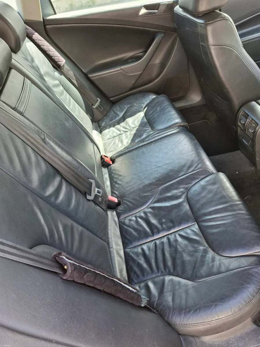 VW PASSAT 2010 - Image 6