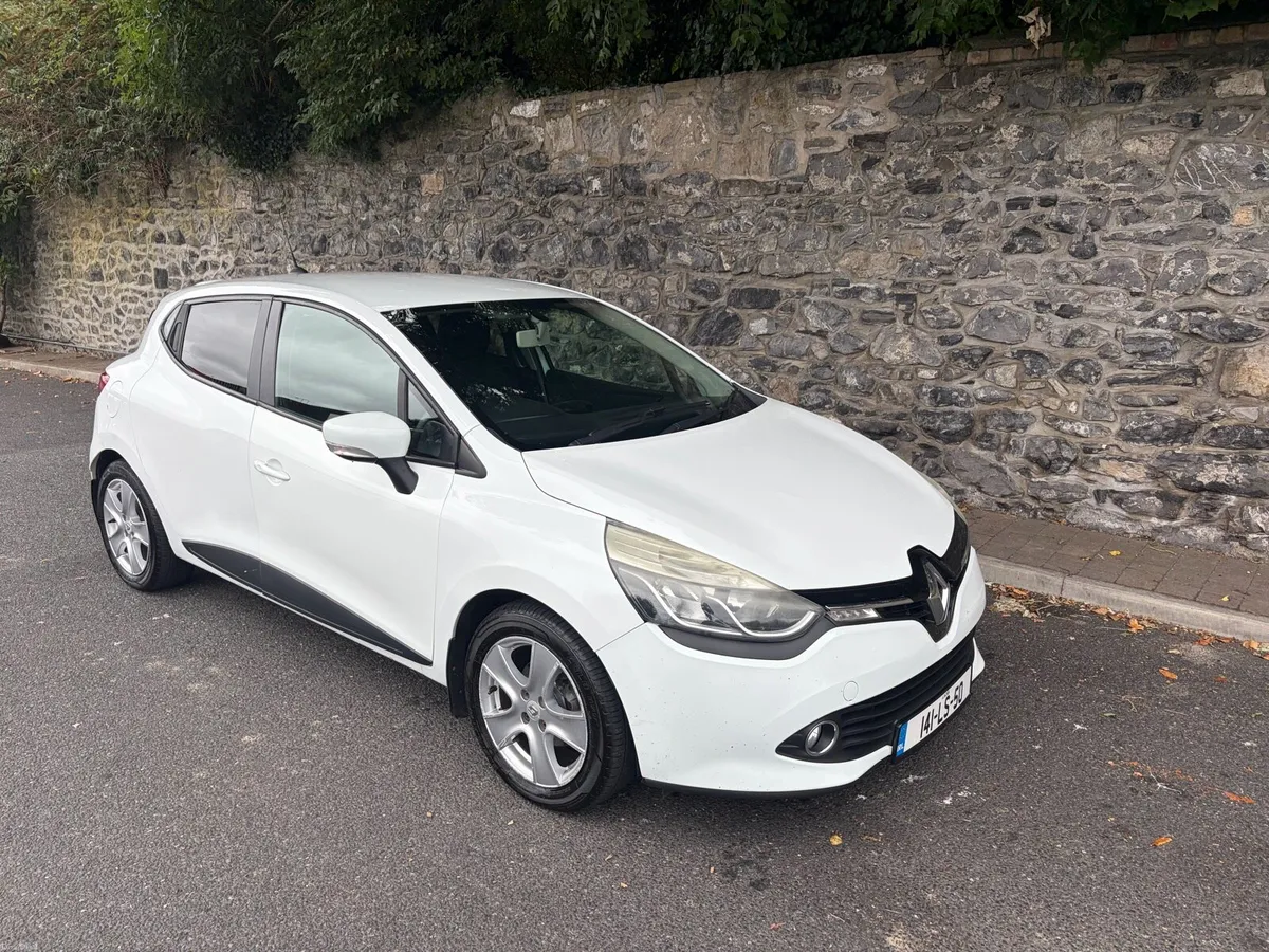 2014 Renault Clio - Image 1