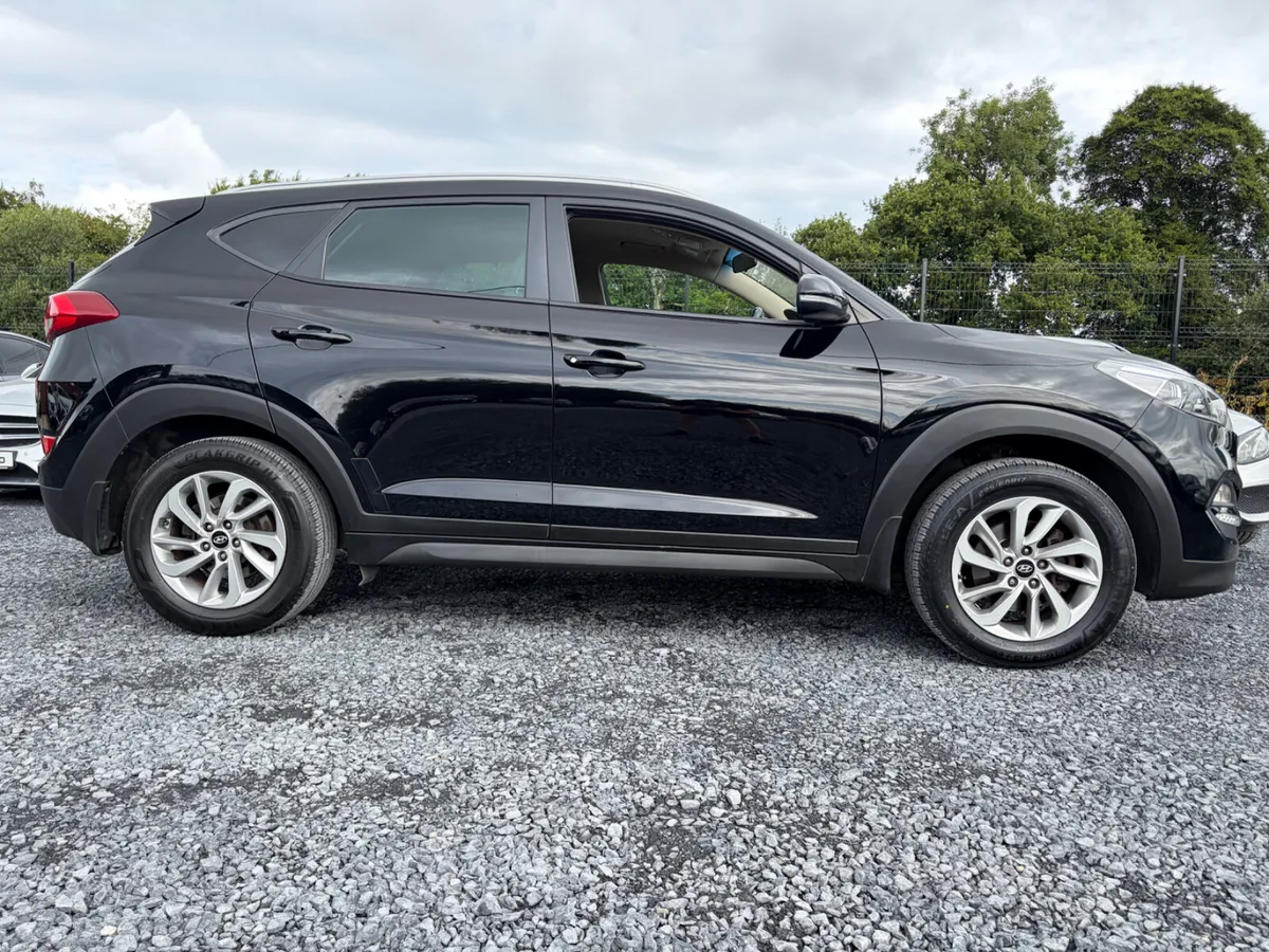 2016 HYUNDAI TUSCON EXECUTIVE - Image 3