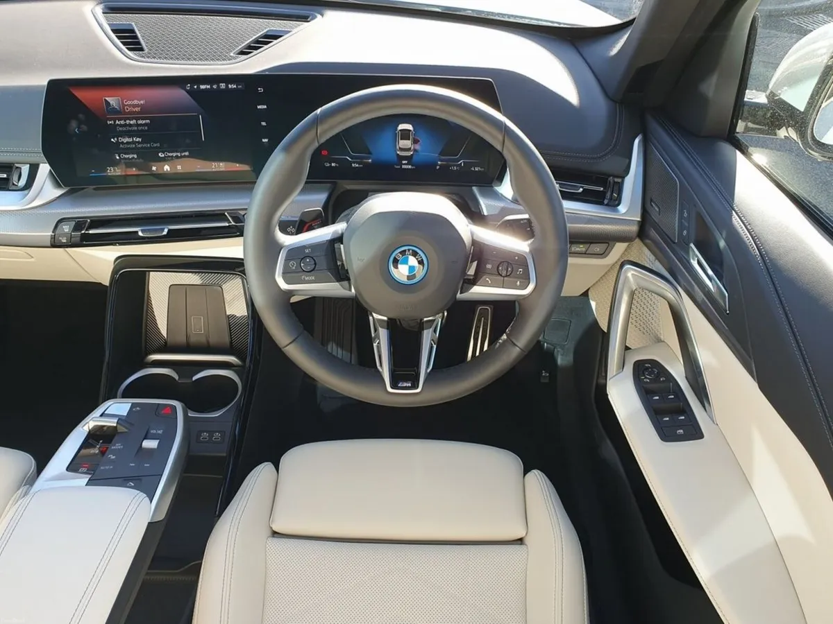 BMW iX1 eDrive20 M Sport - Image 5
