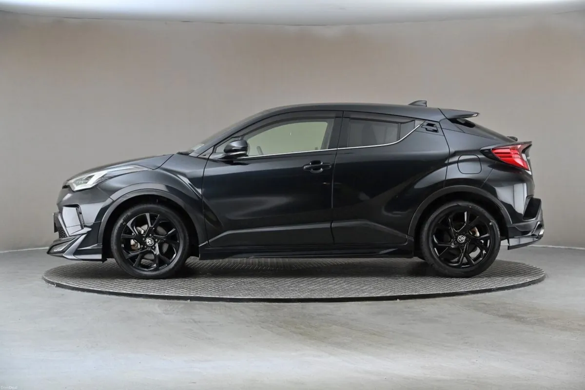 Toyota C-HR 1.8 HYBRID **MODELLISTA BODY KIT**360P - Image 5