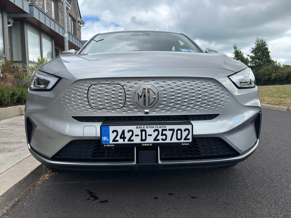 MG ZS 2024 - Image 2