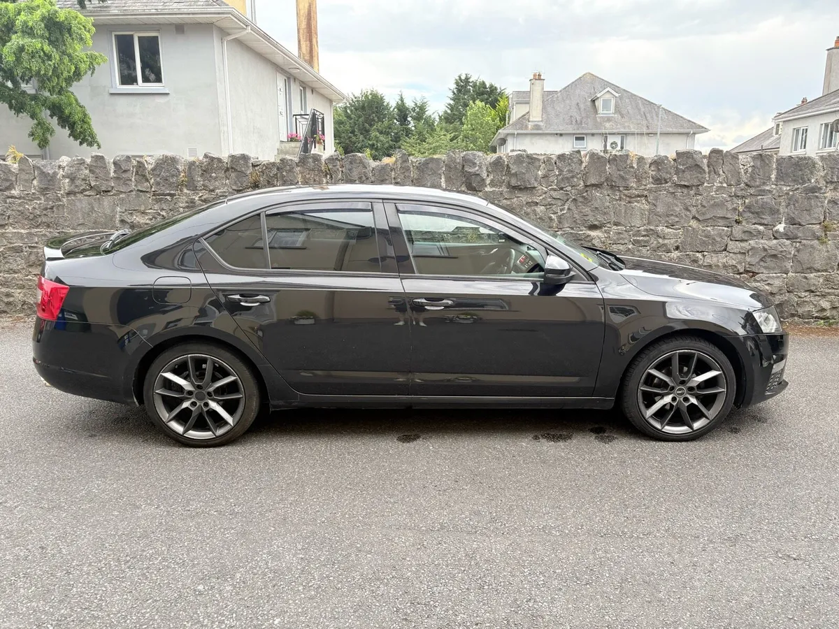 Skoda Octavia DSG Automatic VRS BODY - Image 2
