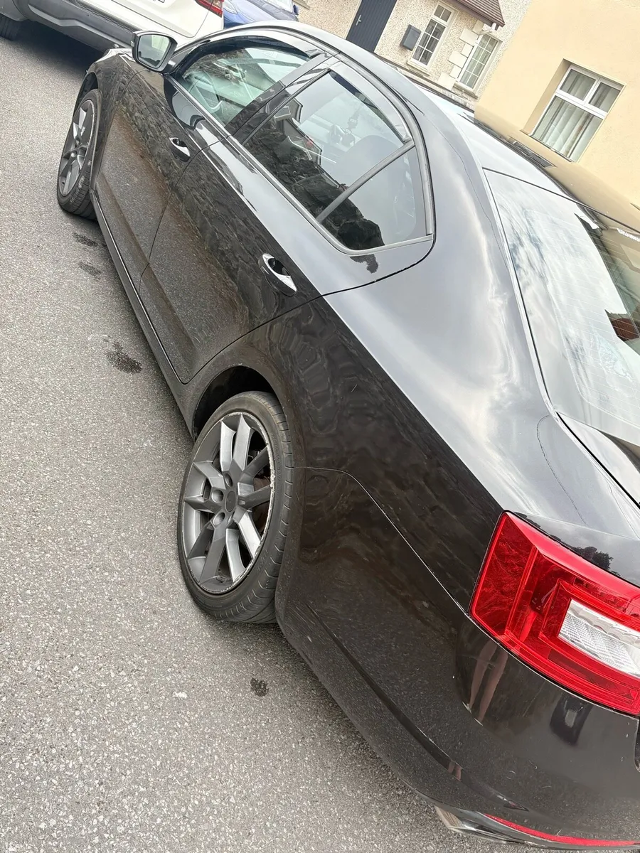 Skoda Octavia DSG Automatic VRS BODY - Image 5