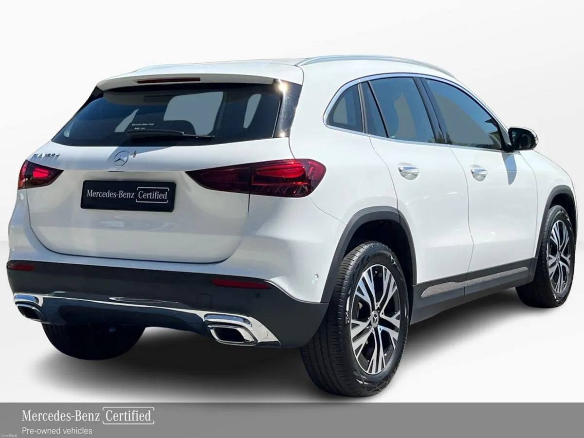 Mercedes-Benz GLA 180D Progressive Line Plus Compa - Image 3