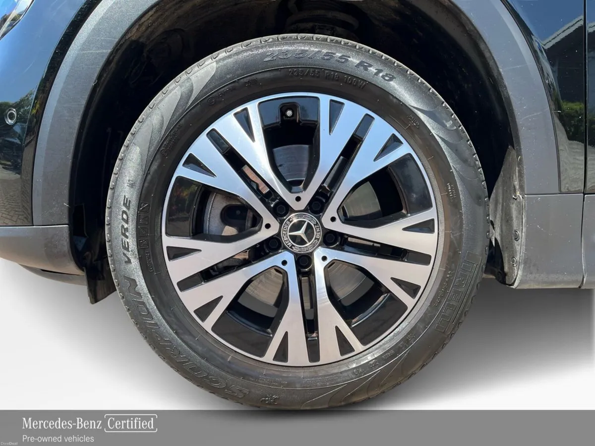 Mercedes-Benz GLB 200D Progressive Line Plus SUV - Image 5