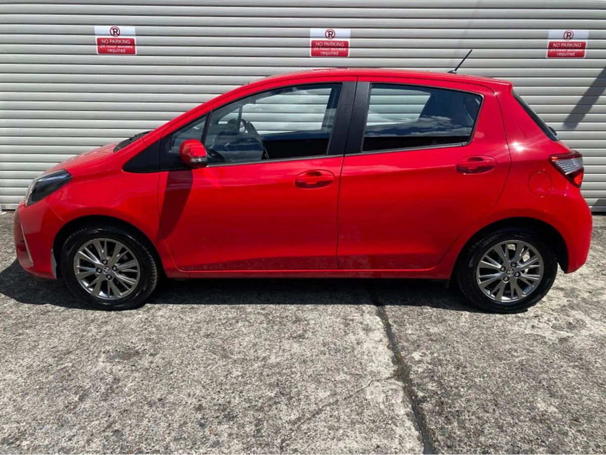 Toyota Yaris 1.0 LUNA 4DR - Image 2