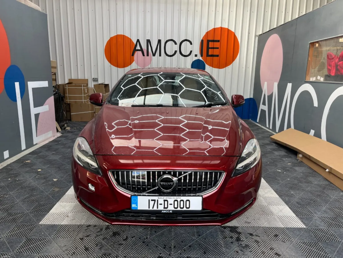 Volvo V40 2017 VOLVO V40 D4 2.0 AUTOMATIC / CRUISE - Image 6
