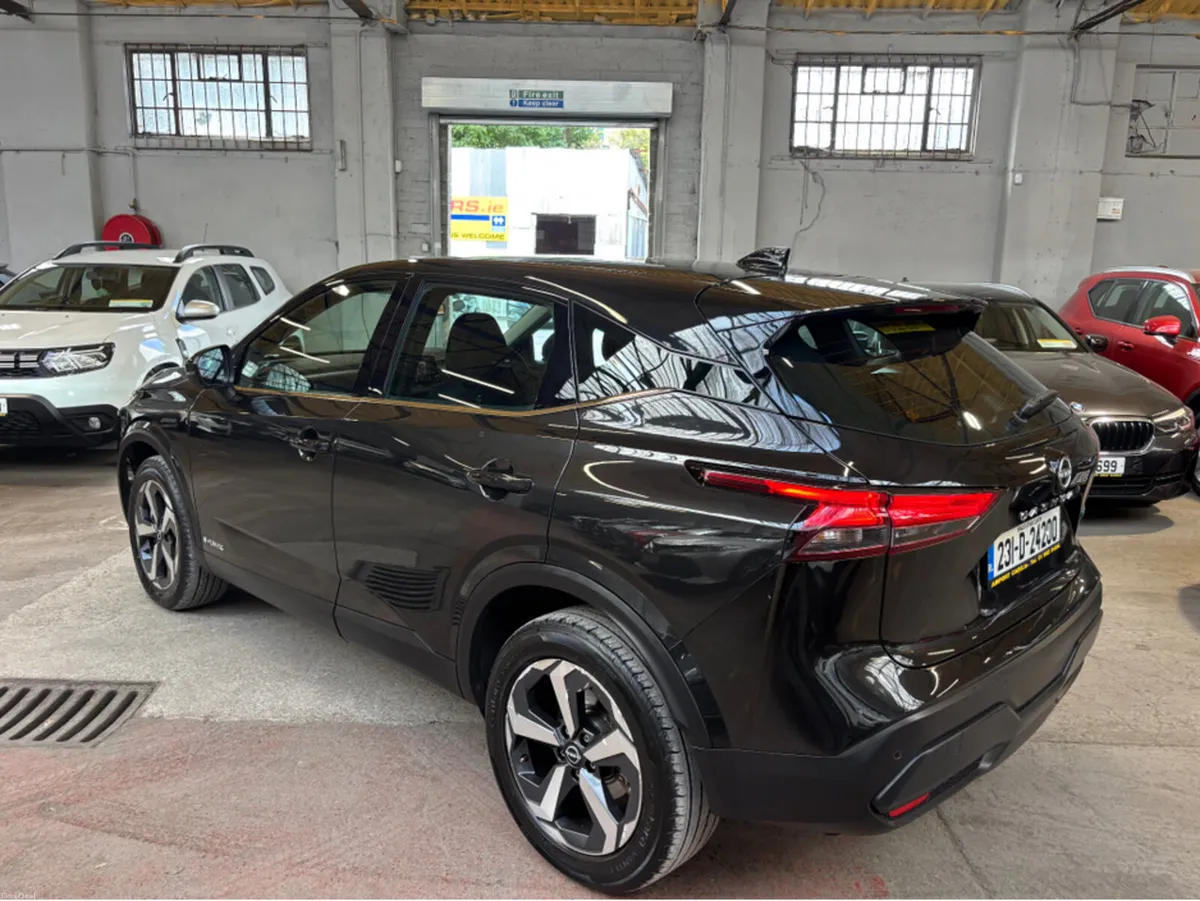 Nissan Qashqai EPOWER SV 4DR AUTO Hybrid - Image 3