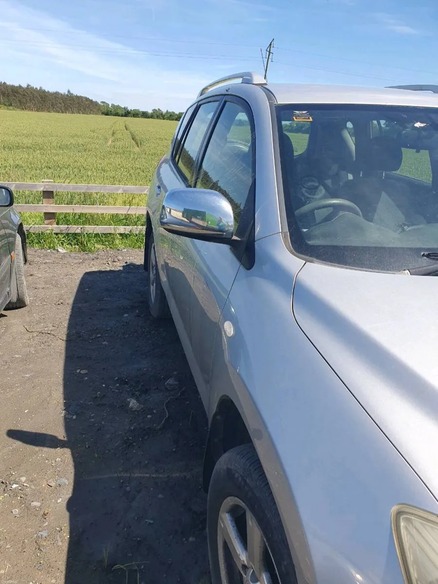 Toyota rav 4 - Image 5