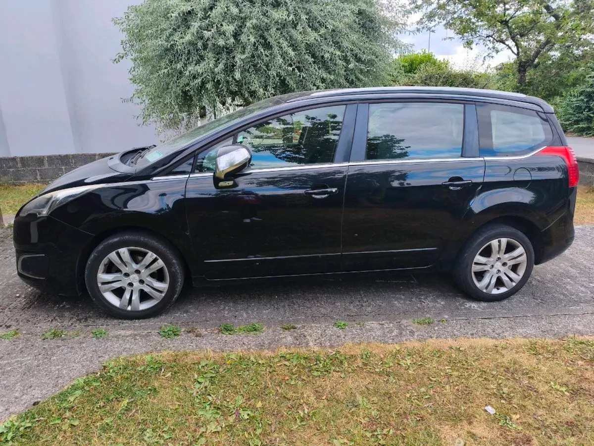 Peugeot 5008 7 seater low mileage - Image 3