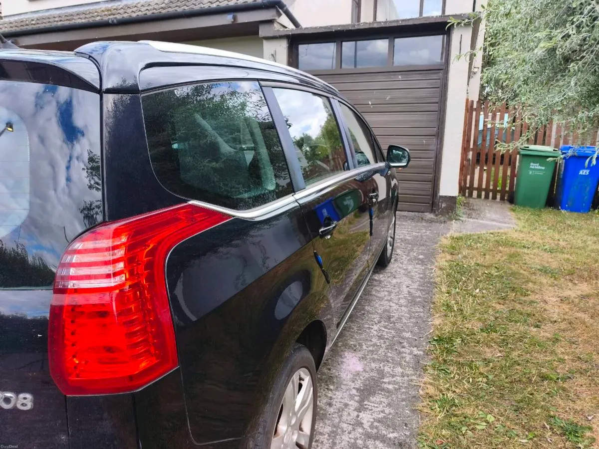 Peugeot 5008 7 seater low mileage - Image 6