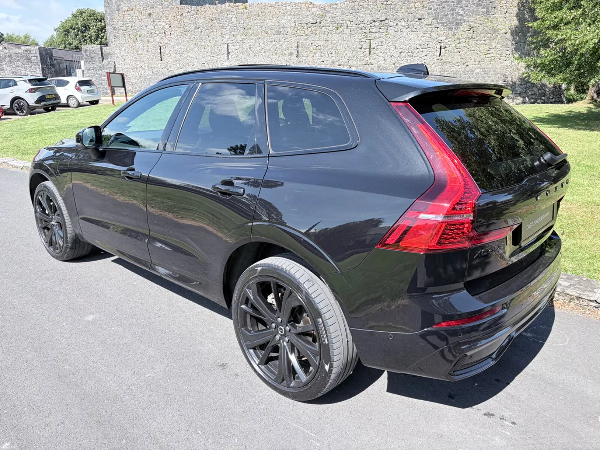 Volvo XC60 T6 PHEV Black Edition with Huge spec - Image 2