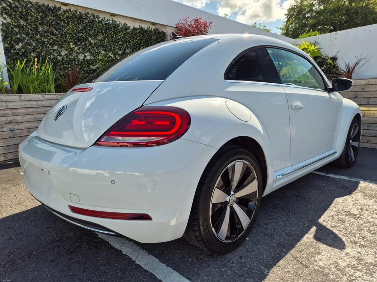 Volkswagen Beetle 1.2 TSI AUTO / EXCLUSIVE TOP SPE - Image 5