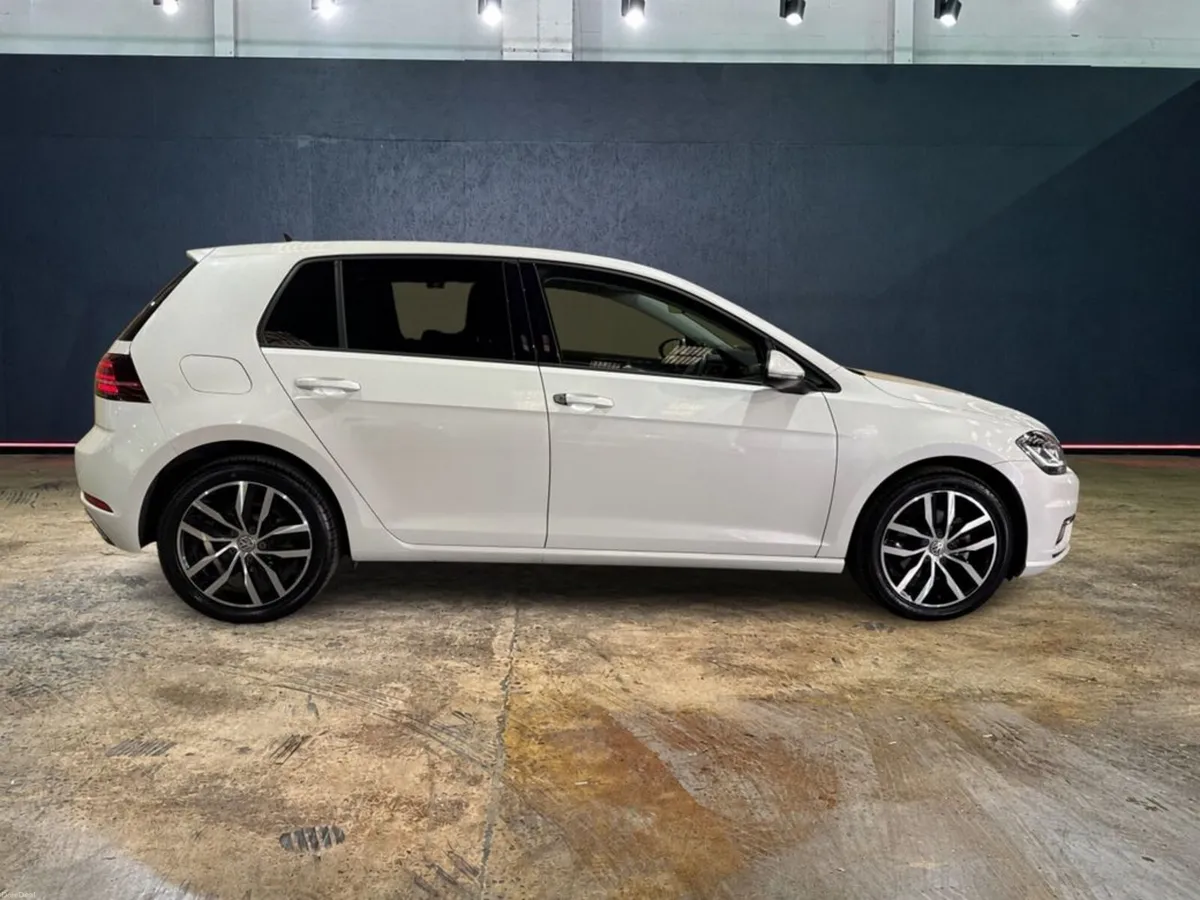 Volkswagen Golf 1.4 TSI AUTOMATIC HIGH LINE TECH E - Image 2