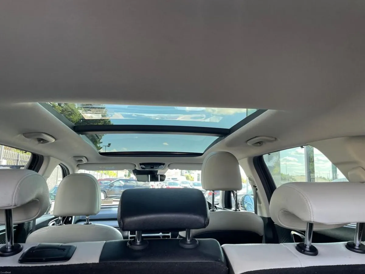 Kia Sorento Phev K4 5DR Auto *SHOWROOM CONDITION* - Image 5
