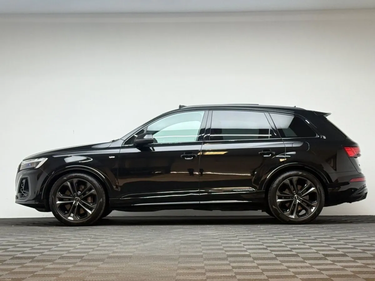 Audi Q7 TFSI E QUATTRO BLACK EDITION - Image 4