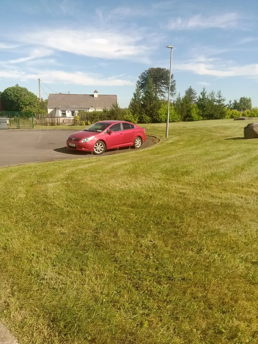 Toyota Avensis 2011 - Image 4
