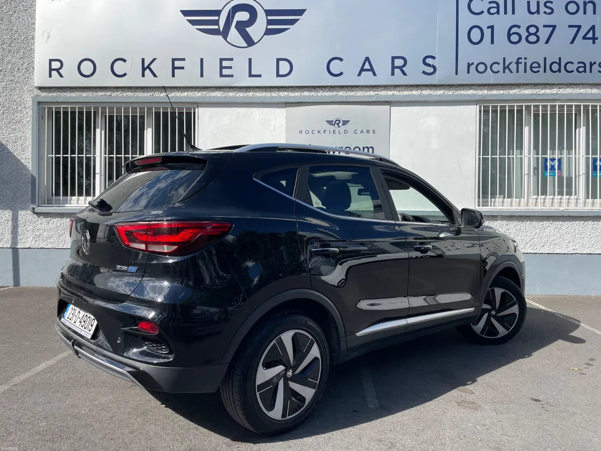 73KWH-TROPHY-PANORAMIC ROOF-HEATED LEATHER-120TAX - Image 5